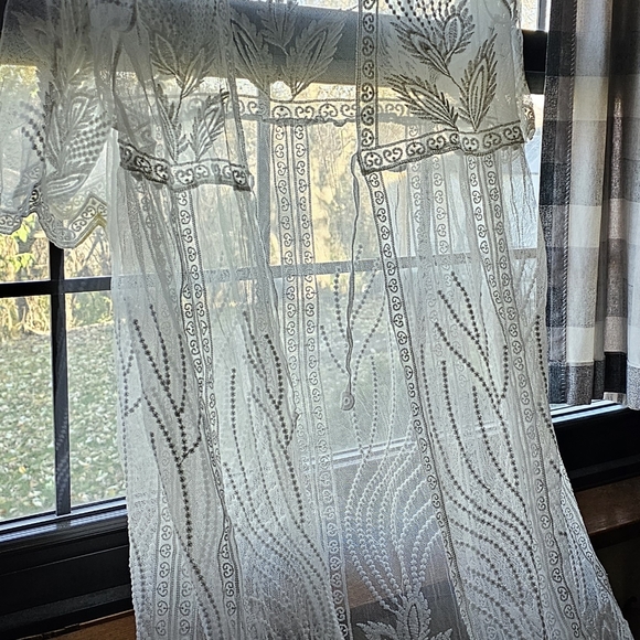 White lace kimono - Picture 4 of 4